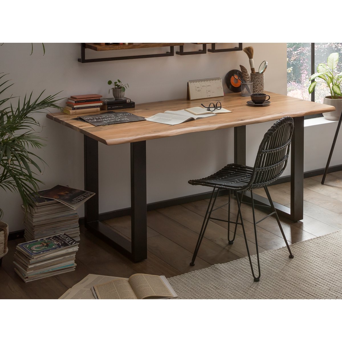 Tisch 160 x 85 cm, Gestell schwarz