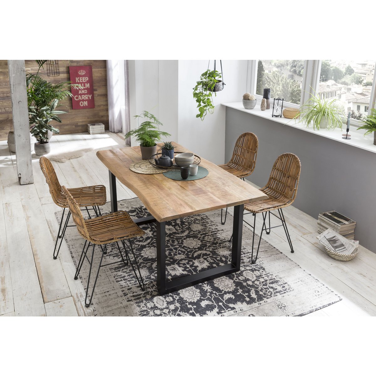 Tisch 160x85 cm, Mango natur sägerau, Gestell schwarz