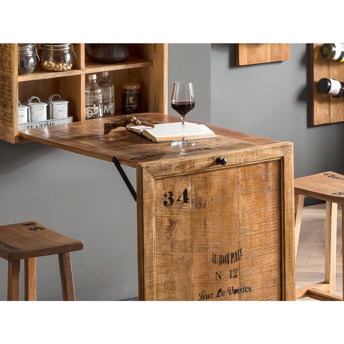 Klapptisch mit 2 Hockern